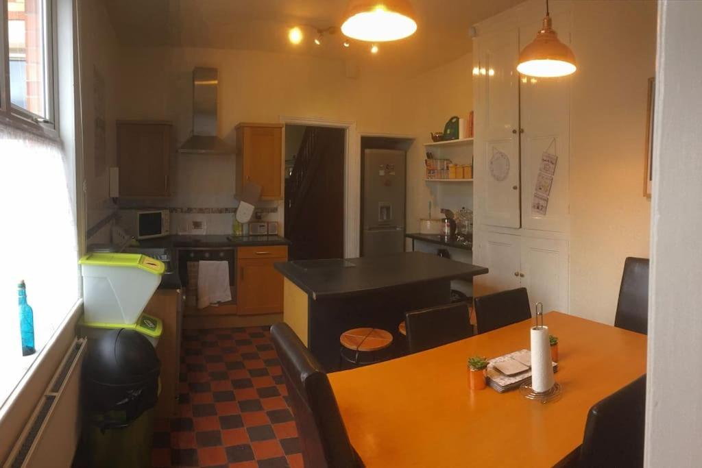 Turret Corner, Colwyn Bay, 5Min Walk To Sandy Beach Villa Conwy Esterno foto